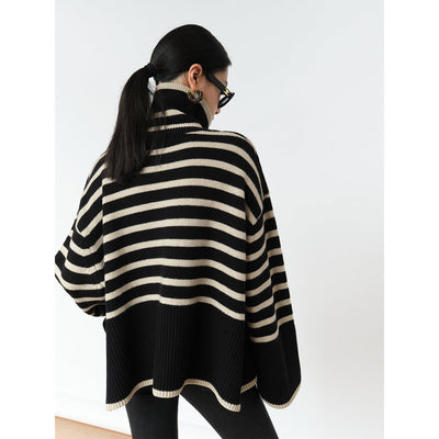 Wilma - Oversize-Pullover mit Streifen und Rollkragen