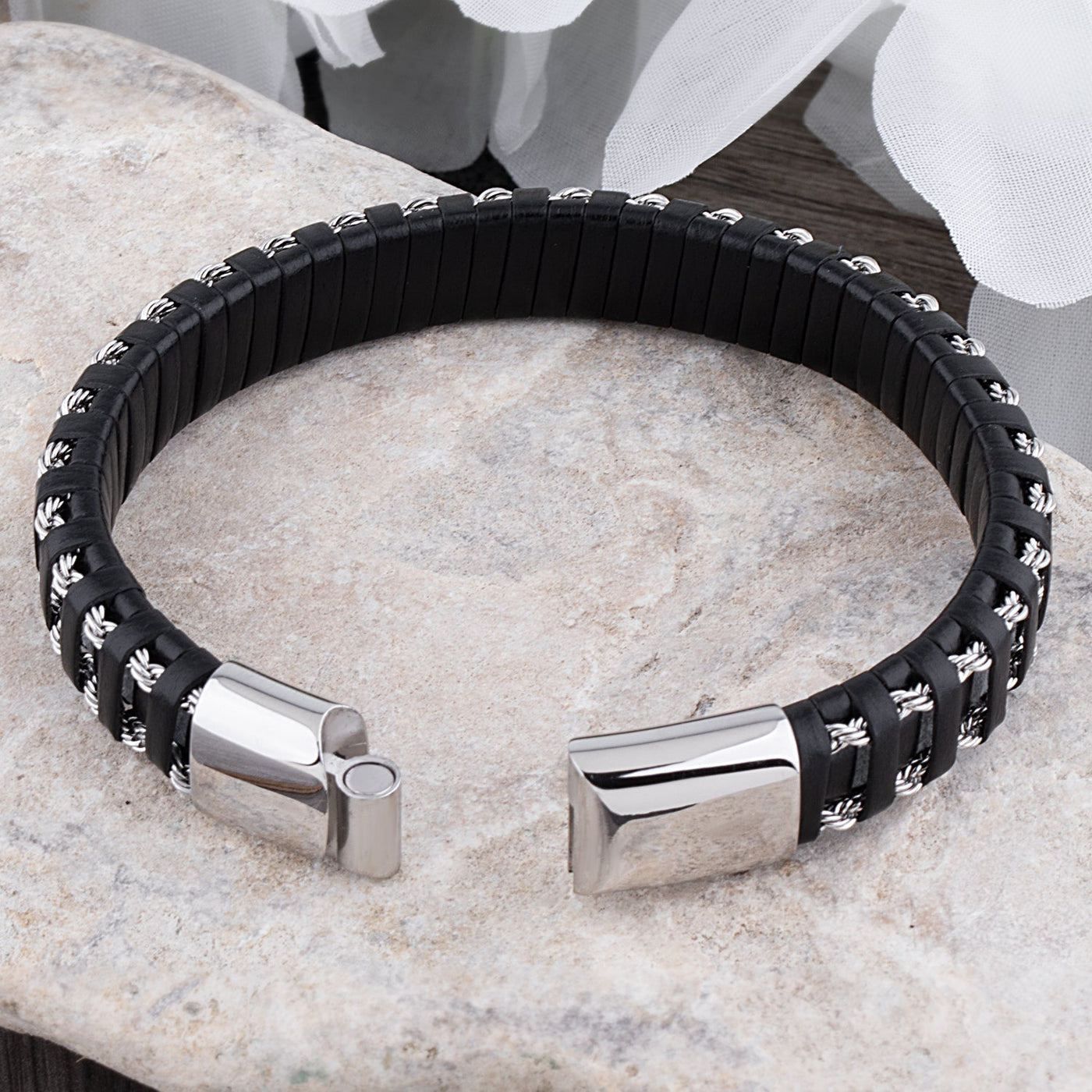 ALARIC | Robustes Lederarmband mit Edelstahlverschluss